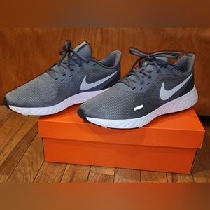 Nike Air Revolutions